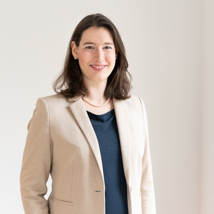 Das Bild zeigt Isabelle Seeger
